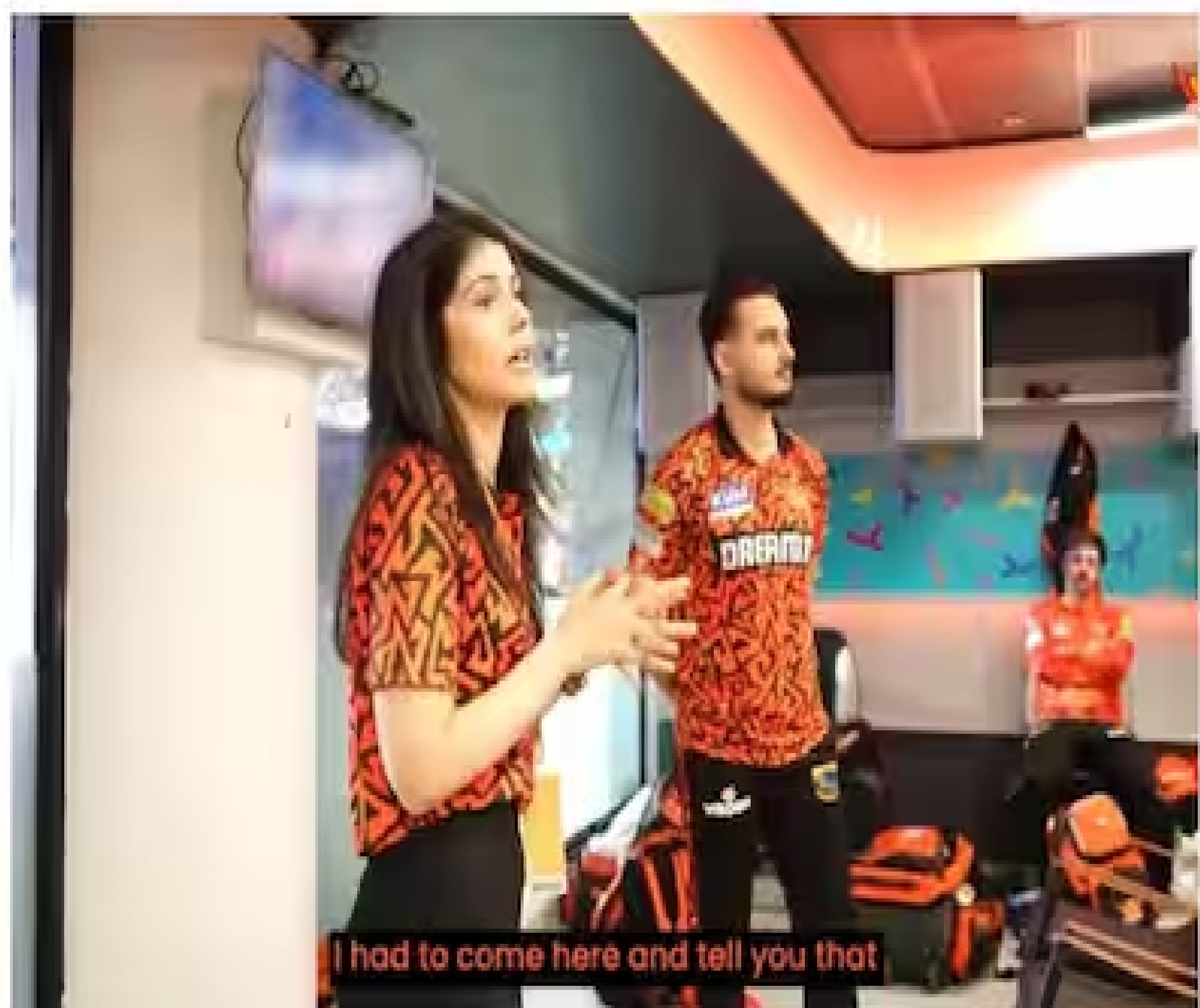 IPL Final में शर्मनाक हार के बाद SRH ड्रेसिंग रूम में पहुंची काव्या मारन